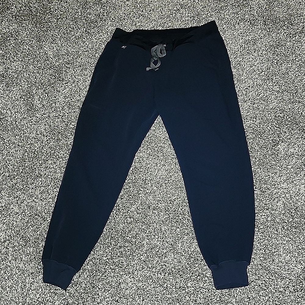FIGS scrub pants medium